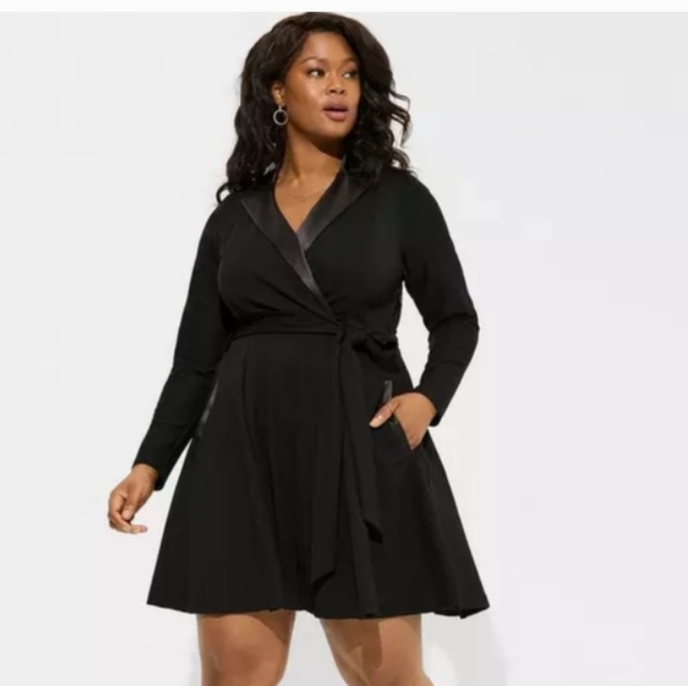 Torrid Black Wrap Tuxedo Skater Dress Size 16 EUC - Picture 3 of 9